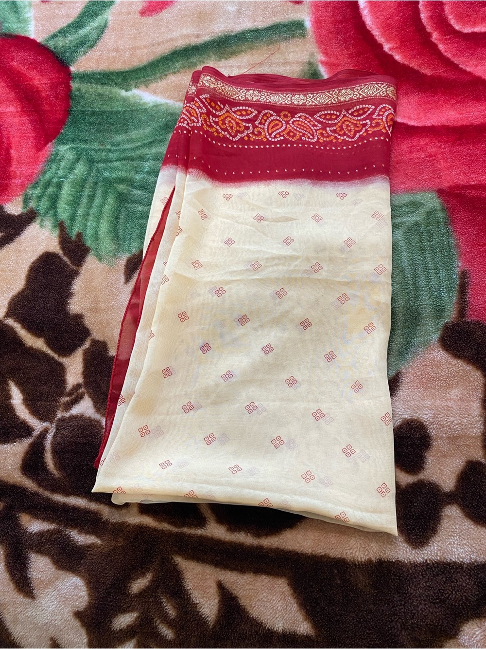 Red and Cream Patterned Scarf Wrap - Picture 5 of 6